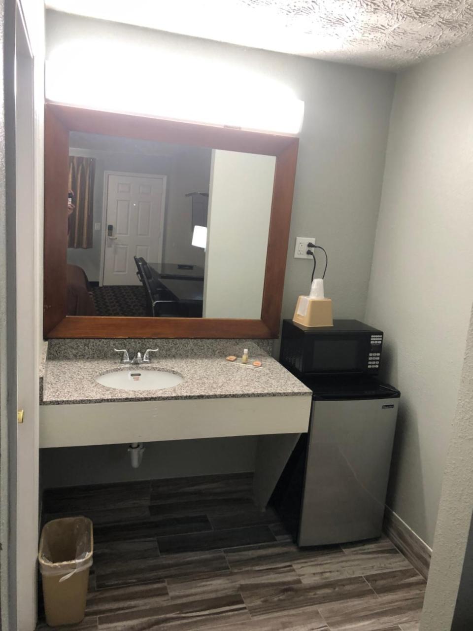 Walton Inn Monroe Extérieur photo